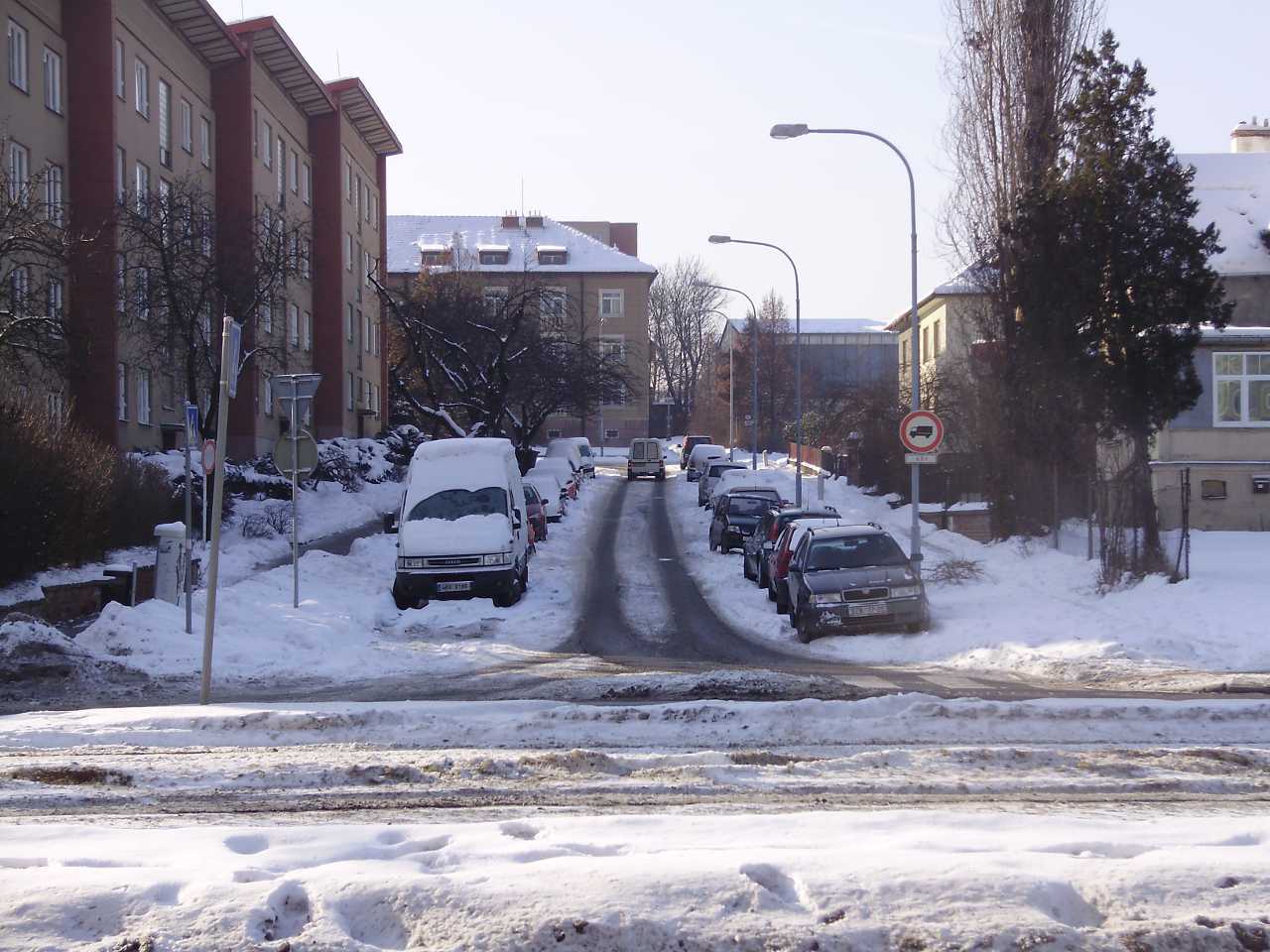 p1270381